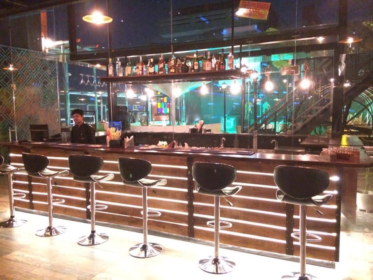 โรงแรมวิชัย พาราไดซ์ ลัคเนา ภายนอก รูปภาพ